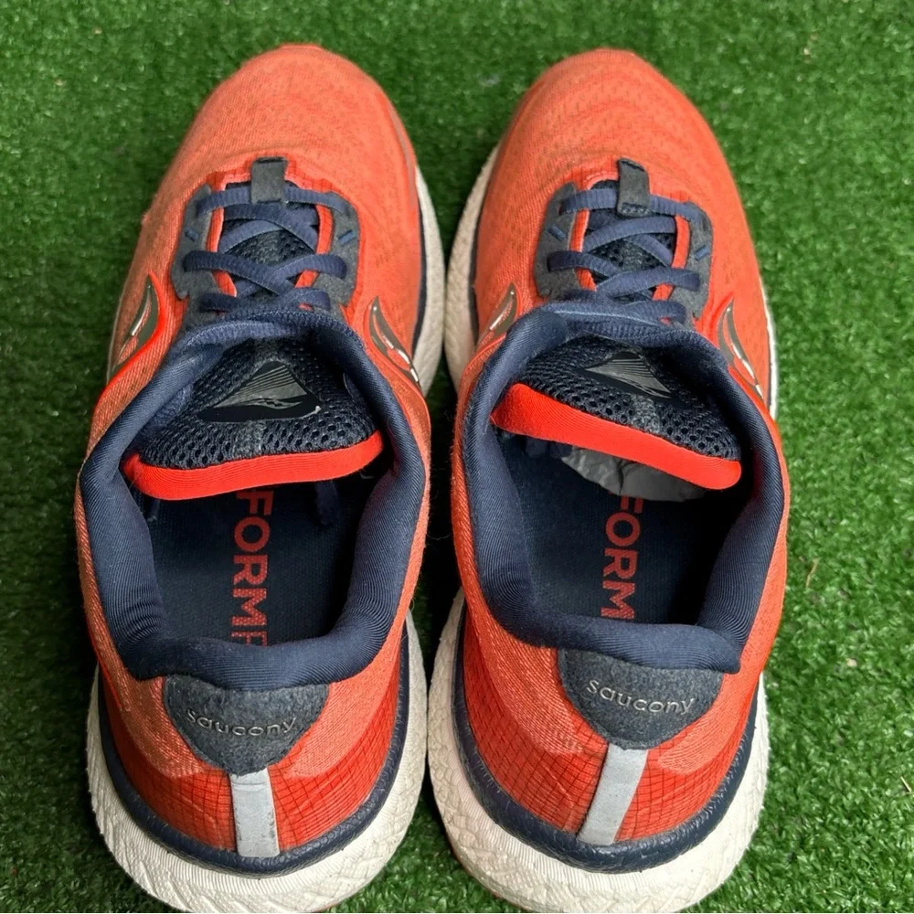 Saucony Triumph 19 Womens Size 9.5‎  S10678-16 Orange Running Shoes *See Pics*